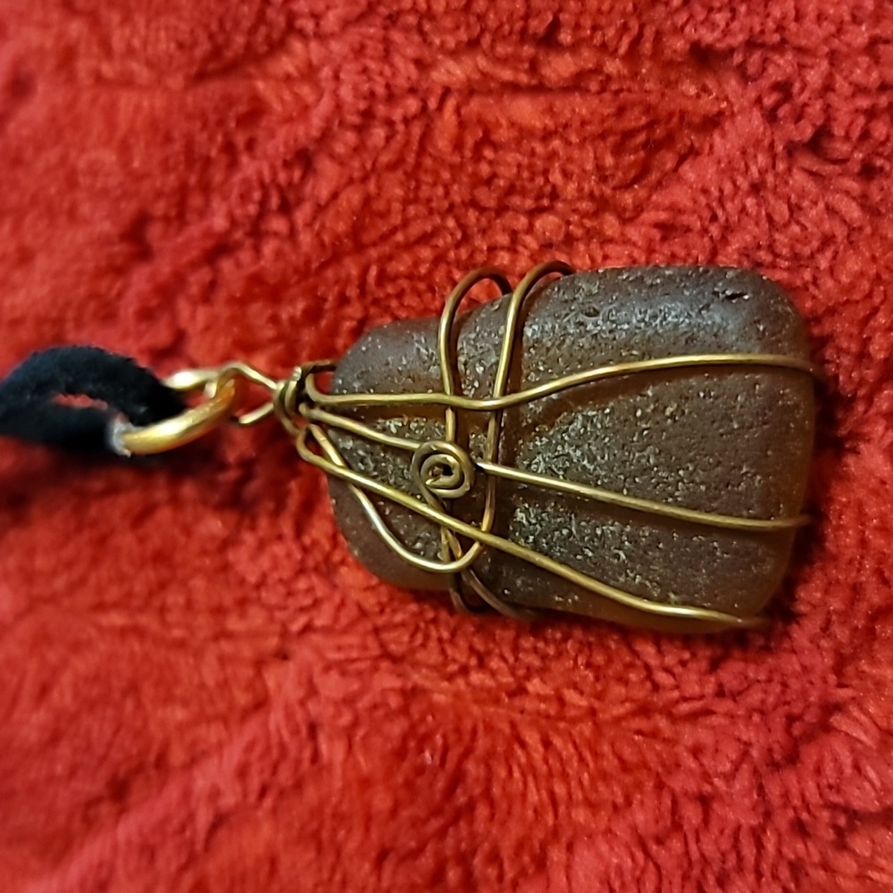 Bead Wrapped With Wire Pendant Necklace